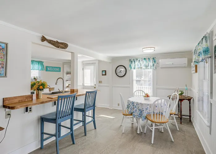 Plum Island Retreat ~ 1-Block Walk To Beach!