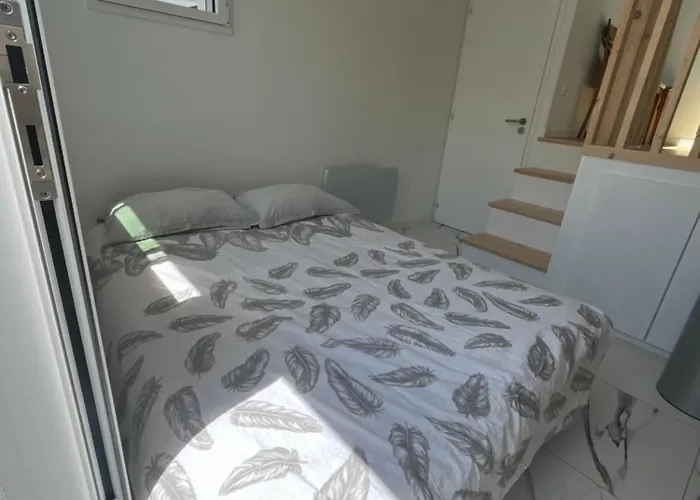 Studio Neuf à 2 pas de la plage