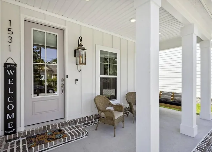 Luxury Home Walkable To The Beach