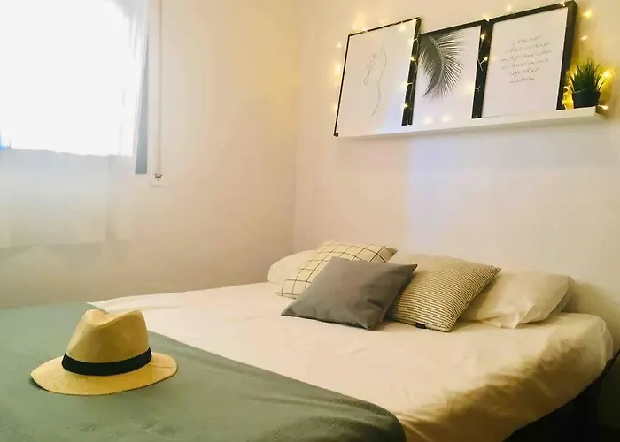 Apartamento con WIFI y piscina cerca del mar