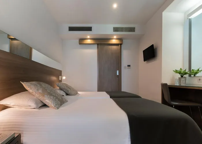 Plaza Regency Hotels