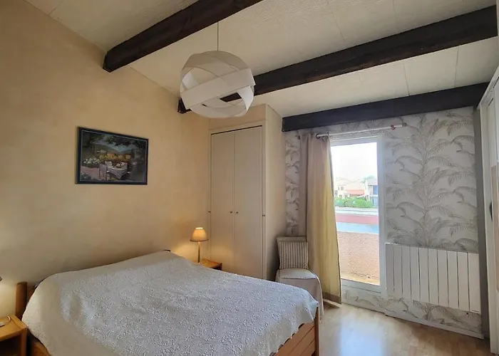 VILLA AUX CAPELLANS SUR LA MARINA POUR 4 PERSONNES - vue Marina - Parking - plage à 5 min à pied