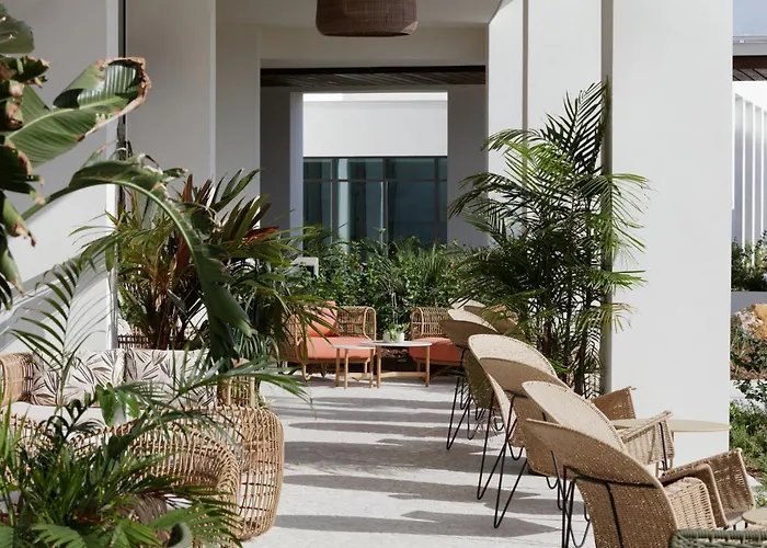 Hotel Indigo Grand Cayman By Ihg