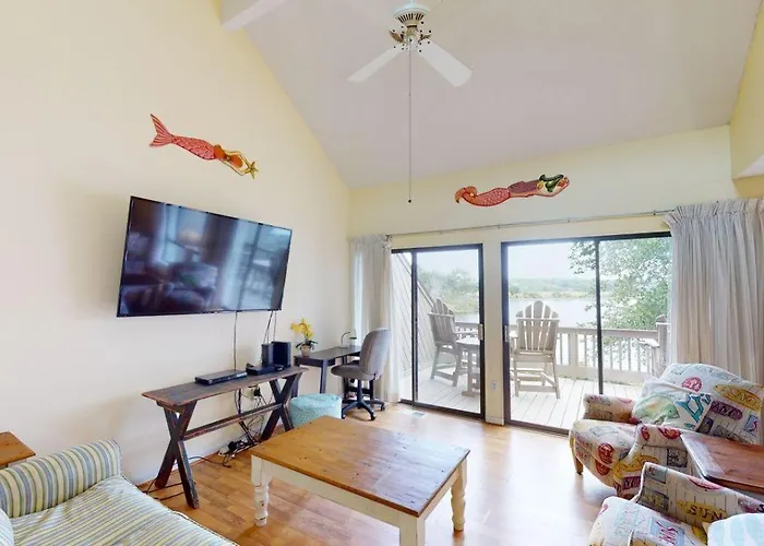 Heron Marsh Escape Split Level Villa Lake Views