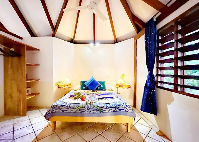 Hideaway Island Resort
