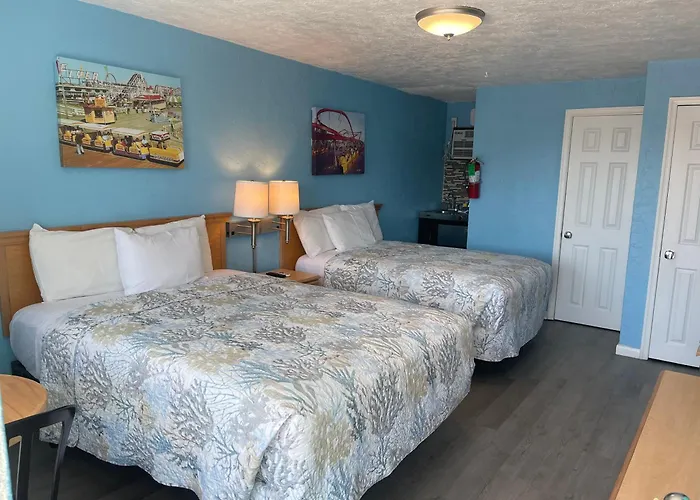 Surfcomber Motel