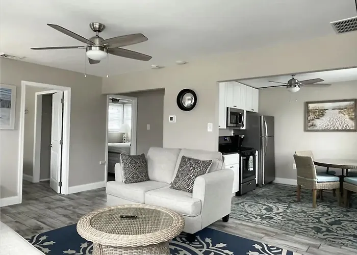 33Rd St Unit A 2Br Beach Home Hideaway Parking