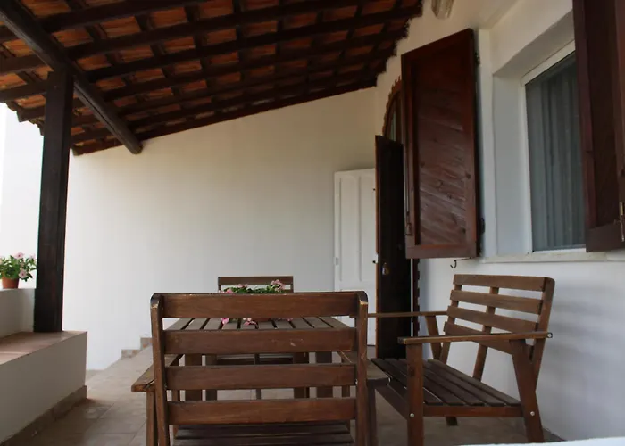 Casa Bouganville villetta tra le vigne e il mare