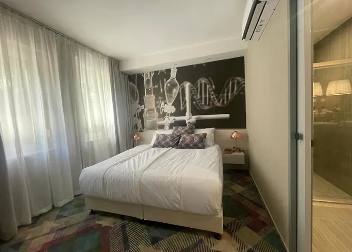 Science Hotel