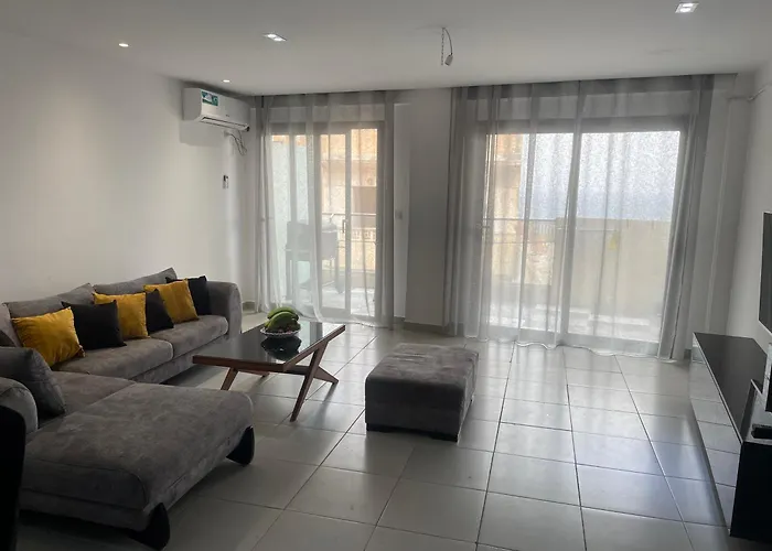 Rue de Paris - Plage Saint Germain - vue sur mer -