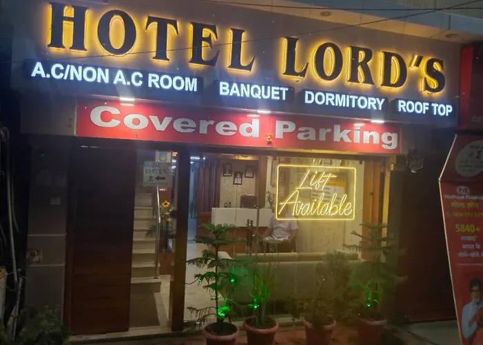 Hotel Silvora Inn