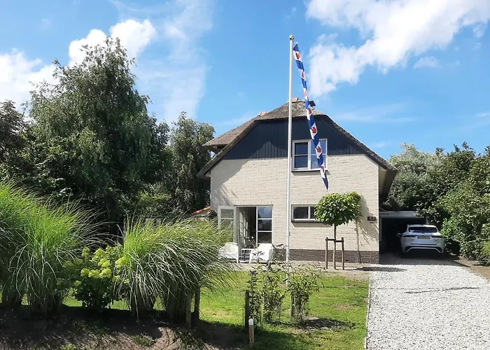 Duinvilla met sauna en whirlpool