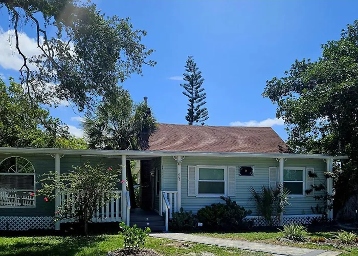 Paradise Cove On Lemon Bay