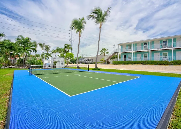 Cabins At Bonefish Bay