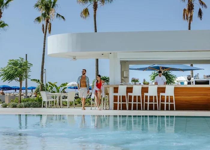 Lordos Beach Hotel & Spa