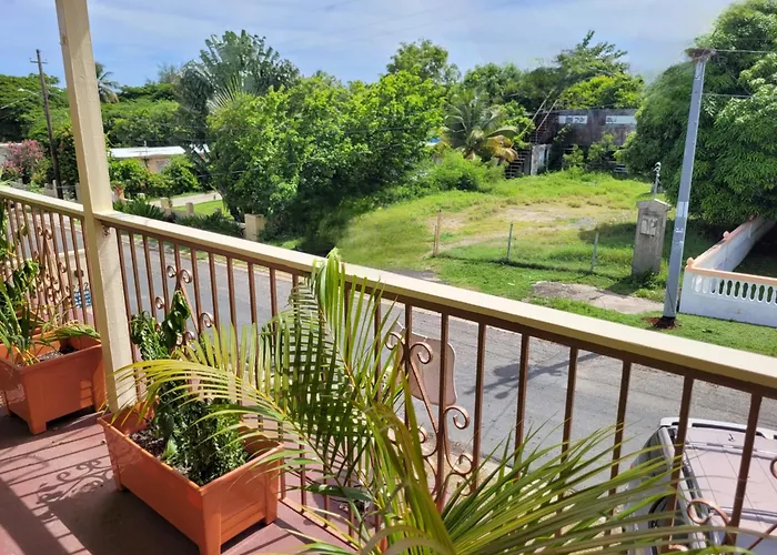 Mi Pana Apartments