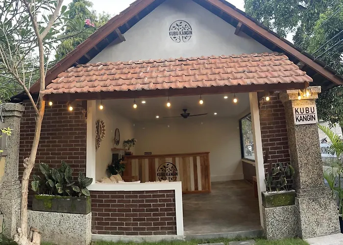 Kubu Kangin Resort
