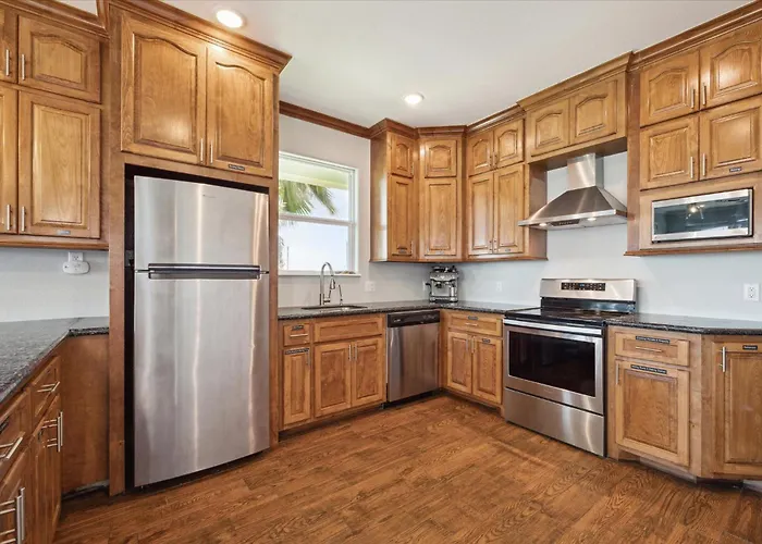 Surfside Retreat - Beautiful Views & Steps From The Beach!