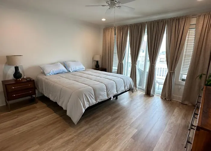 Steps From Beach & Boardwalk, Ocean Views With 5 Decks, 3 Cars