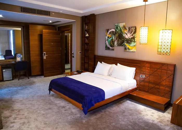 Gold Majesty Hotel