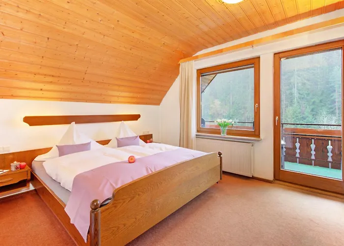 Decker's Bio Hotel zum Lamm