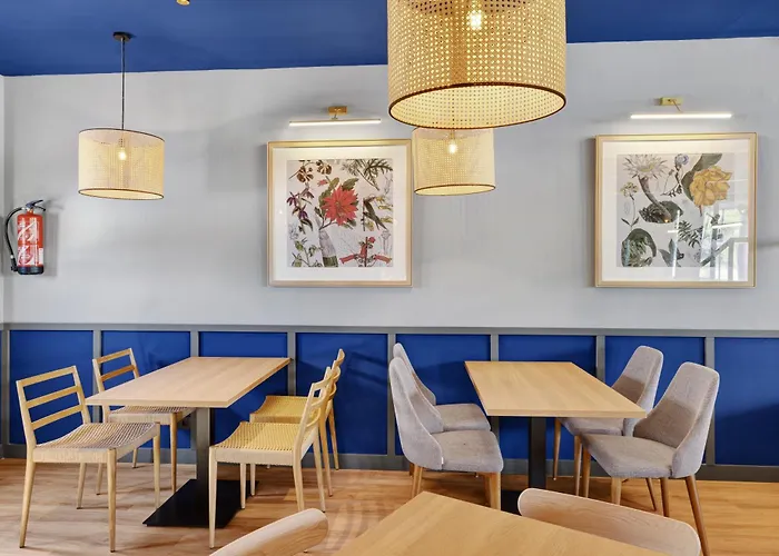 B&B Hotel Girona 2