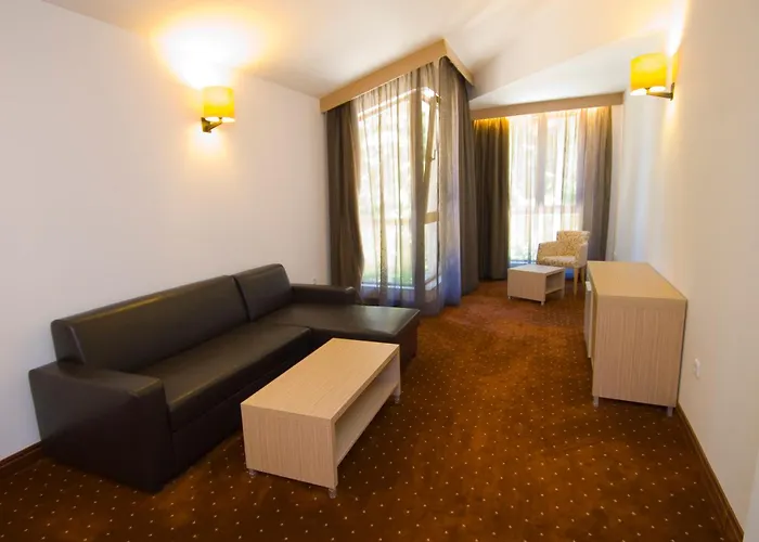Radina'S Way Hotel