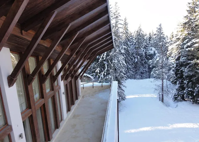 Radina'S Way Hotel