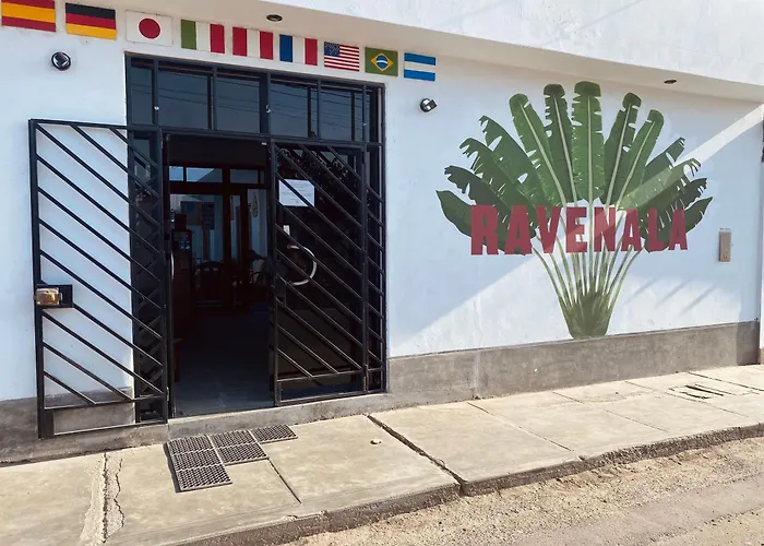 Ravenala Paracas Hostel & Apartment