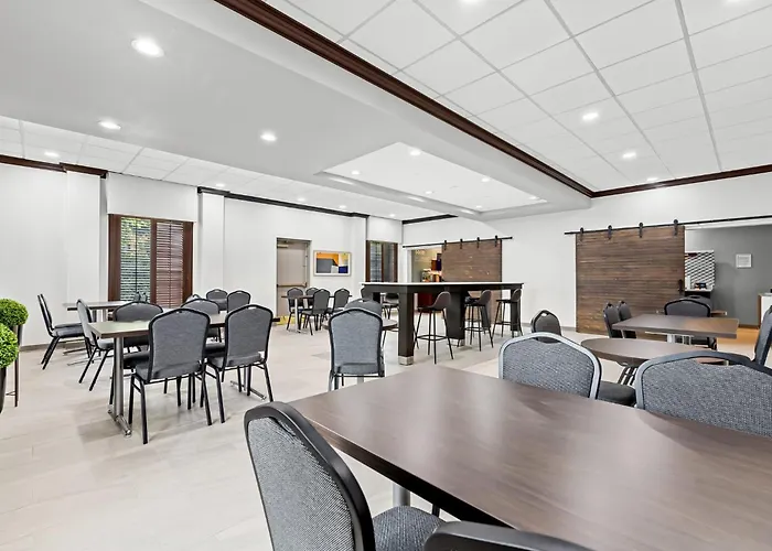 Holiday Inn Express Nashville-Hendersonville By Ihg