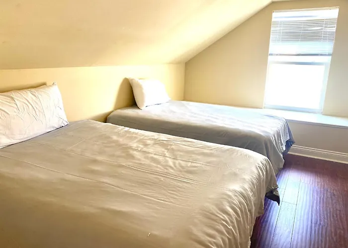Grand Isle Unit E Pet Friendly Detached Condo 3 Bedrooms 1 Bath Easy Beach Access