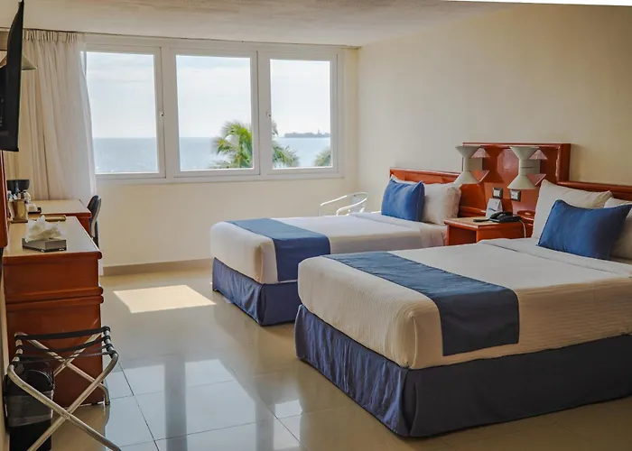 Hotel Hostal De Cortes