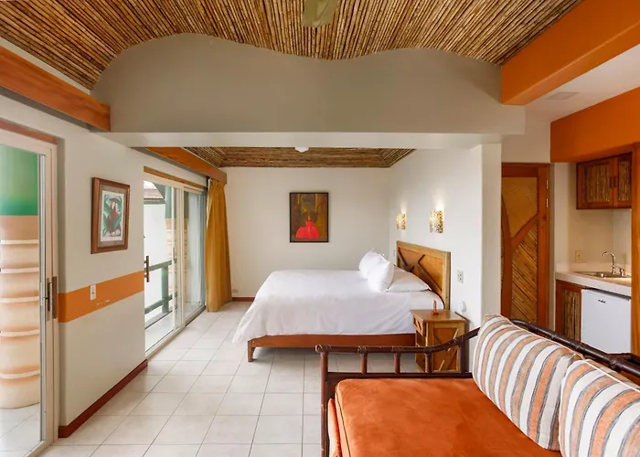 Si Como No Resort & Wildlife Refuge