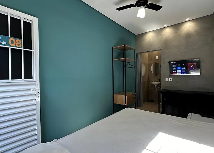 Suite 08 - Hospedagem Guaruja