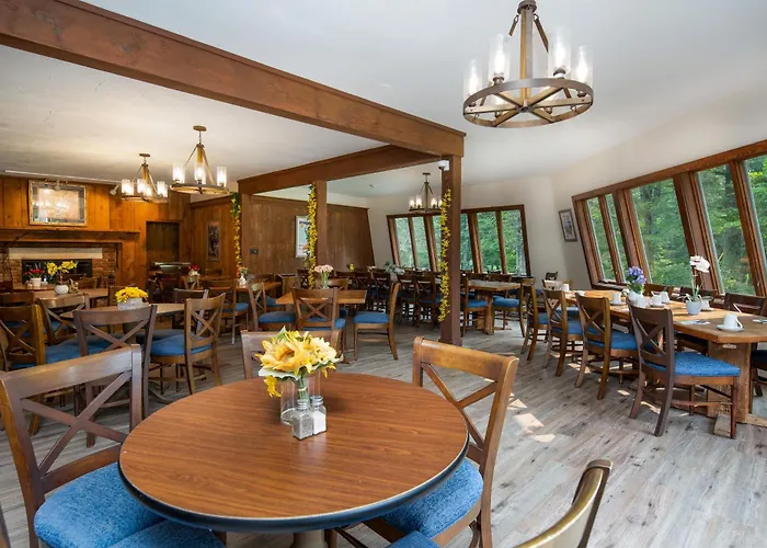 Grey Bonnet Inn