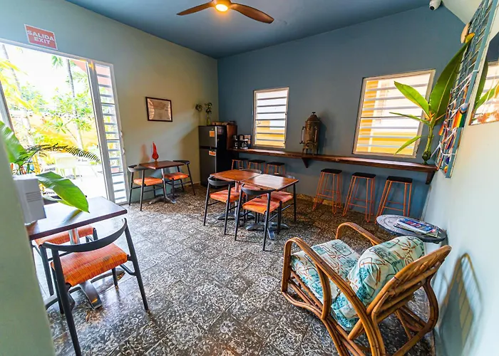 Casa De Amistad Guesthouse