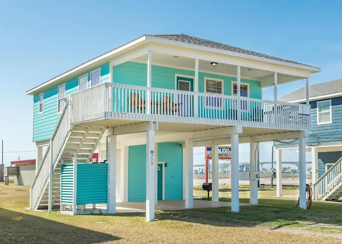 Blue Haven - Cozy, Cute, Just A Skip To The Shore!