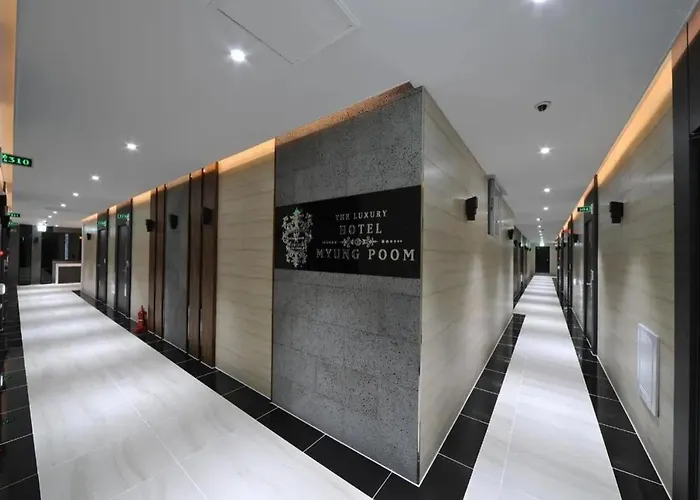 Mokpo Myeongpum Hotel