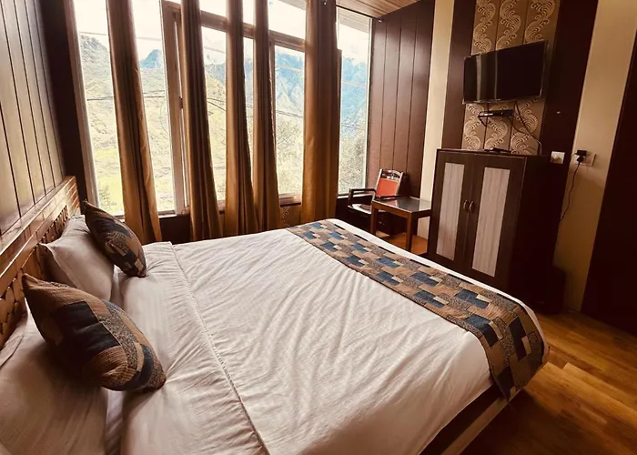 Sleeping Beauty Hotel Moutain View Property