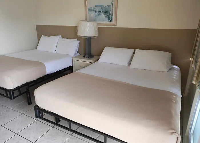 Condor Motel - Beach Block
