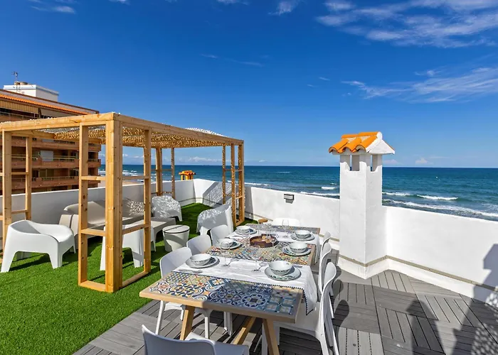 Vidamalu - Beachfront Apartment With Terrace