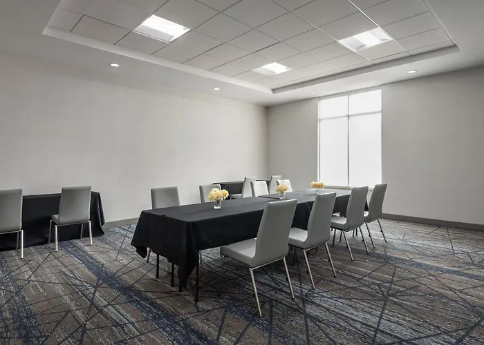 Holiday Inn Express Richmond By Ihg