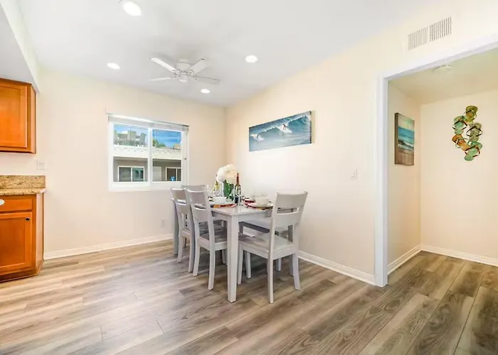 Charming Home Just Steps From The Beach 2 Bedroom, Private Back Patio, & Free Wifi