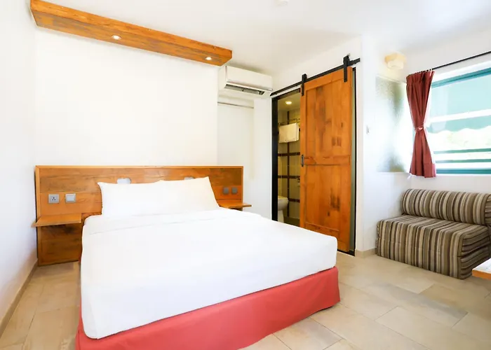B & B Cheung Chau