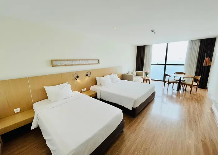 Starcity Bayfront Nha Trang Hotel