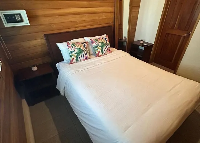 Casa Aura Beachfront B&B