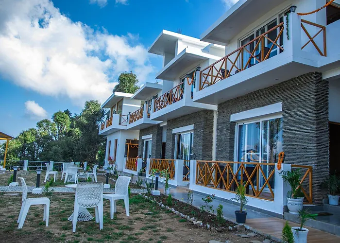 Maatidera Resort Kanatal The Boutique Stay In The Lap Of Himalayas