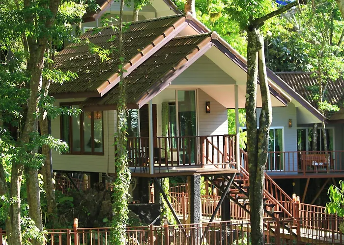 Rock And Tree House Resort