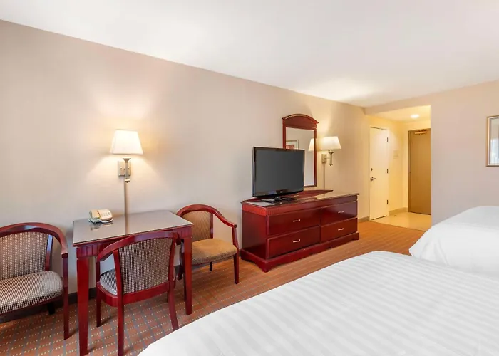 Best Western Plus West Covina Inn