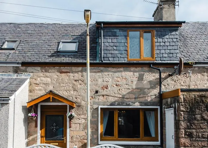 Mabels Cottage By The Beach